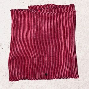 bundle 3 or more Lole Pink and Purple Cozy Knit Scarf